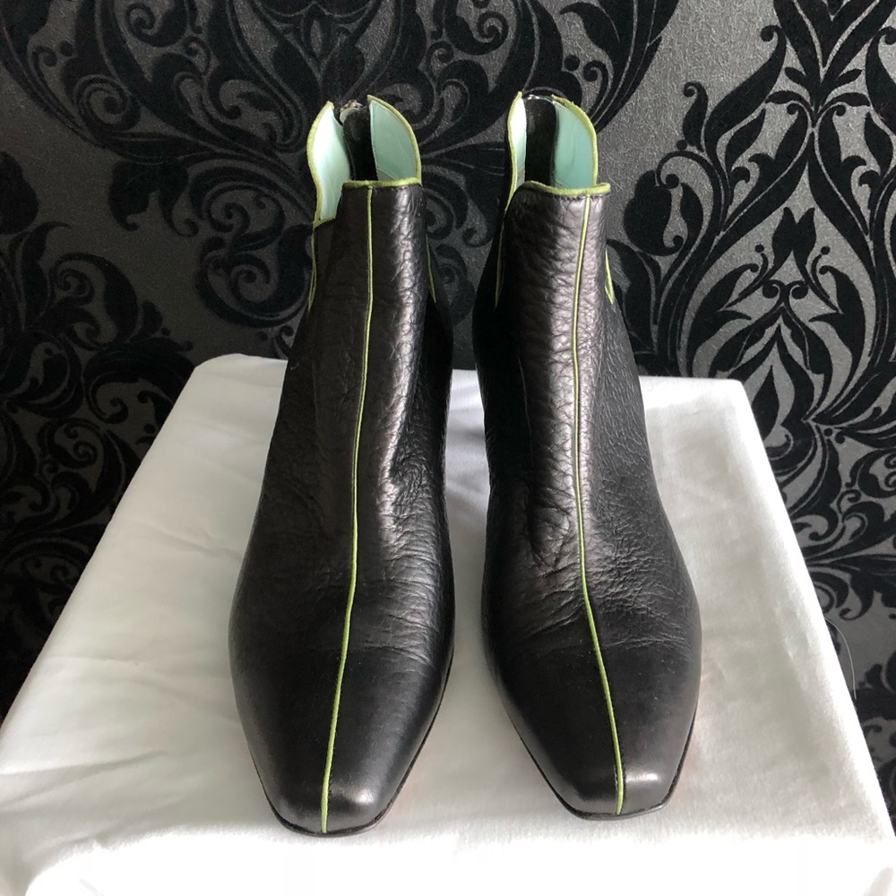 Stefi Talman_Switzerland brand_stylish ankle boots